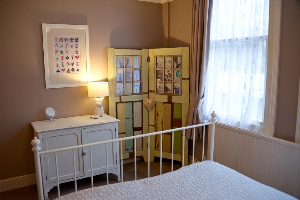 Queens Apartment เวอร์ทิง ภายนอก รูปภาพ