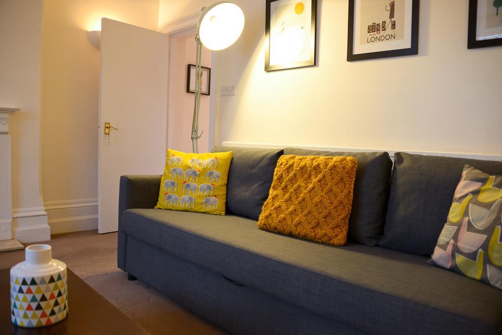 Queens Apartment เวอร์ทิง ภายนอก รูปภาพ