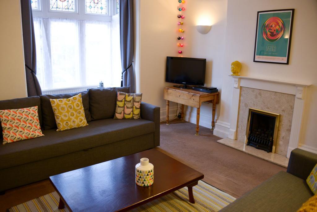 Queens Apartment เวอร์ทิง ภายนอก รูปภาพ