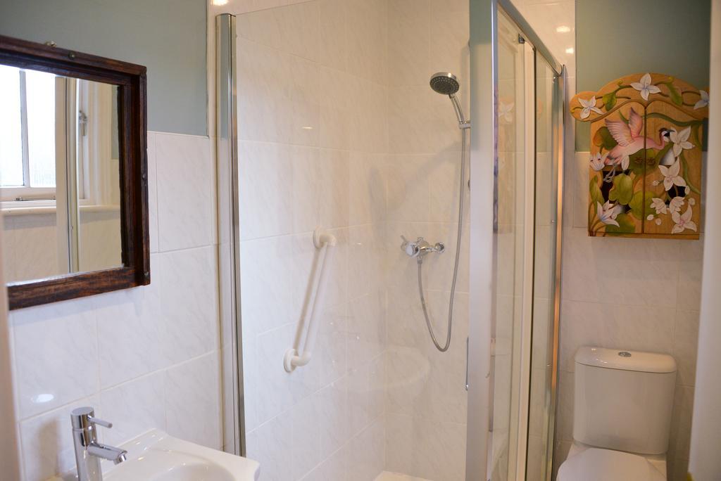 Queens Apartment เวอร์ทิง ภายนอก รูปภาพ