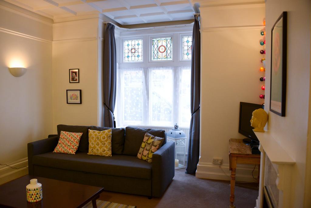 Queens Apartment เวอร์ทิง ภายนอก รูปภาพ