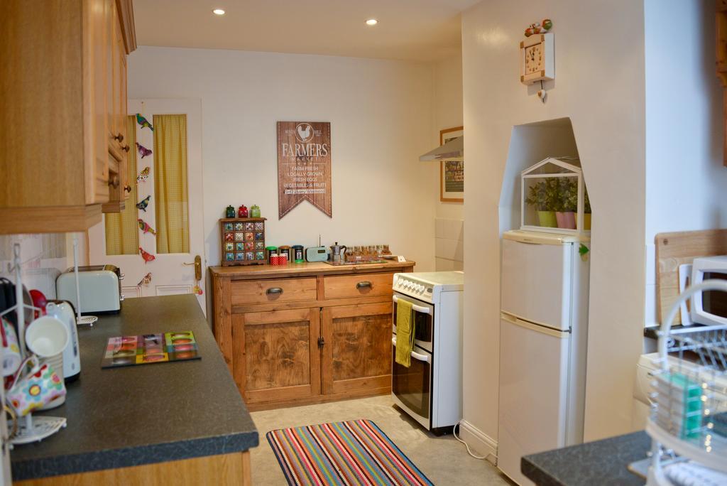 Queens Apartment เวอร์ทิง ภายนอก รูปภาพ