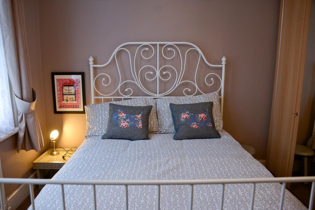 Queens Apartment เวอร์ทิง ภายนอก รูปภาพ