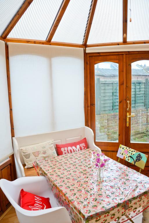 Queens Apartment เวอร์ทิง ภายนอก รูปภาพ